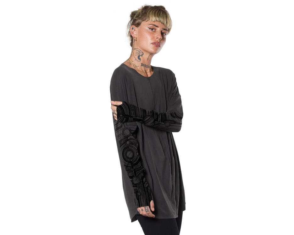 Longsleeve "Yoshinori" Dark Grey - Unisex – Bild 5