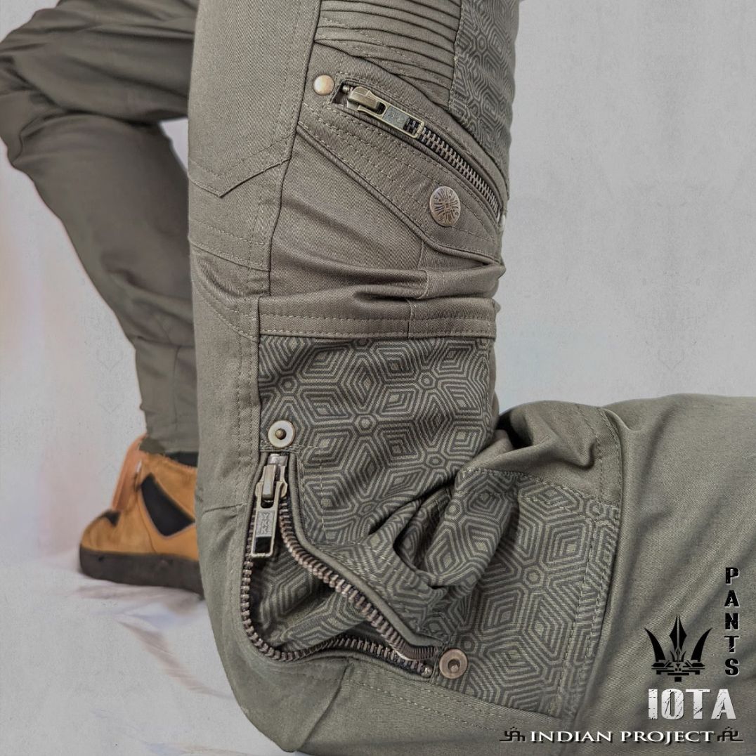Hose "Iota" Light Olive